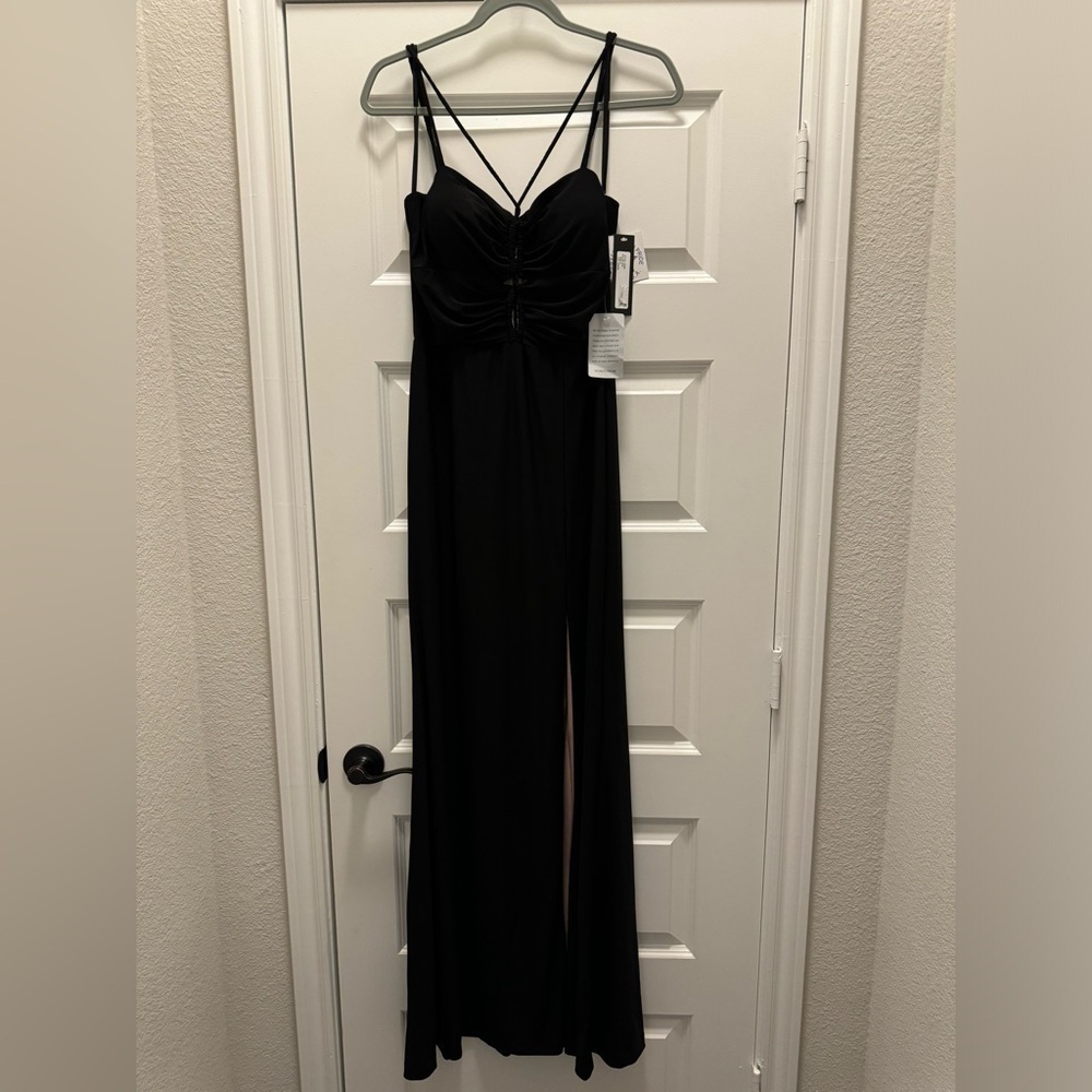 XSCAPE
Women's Ruched Keyhole Gown